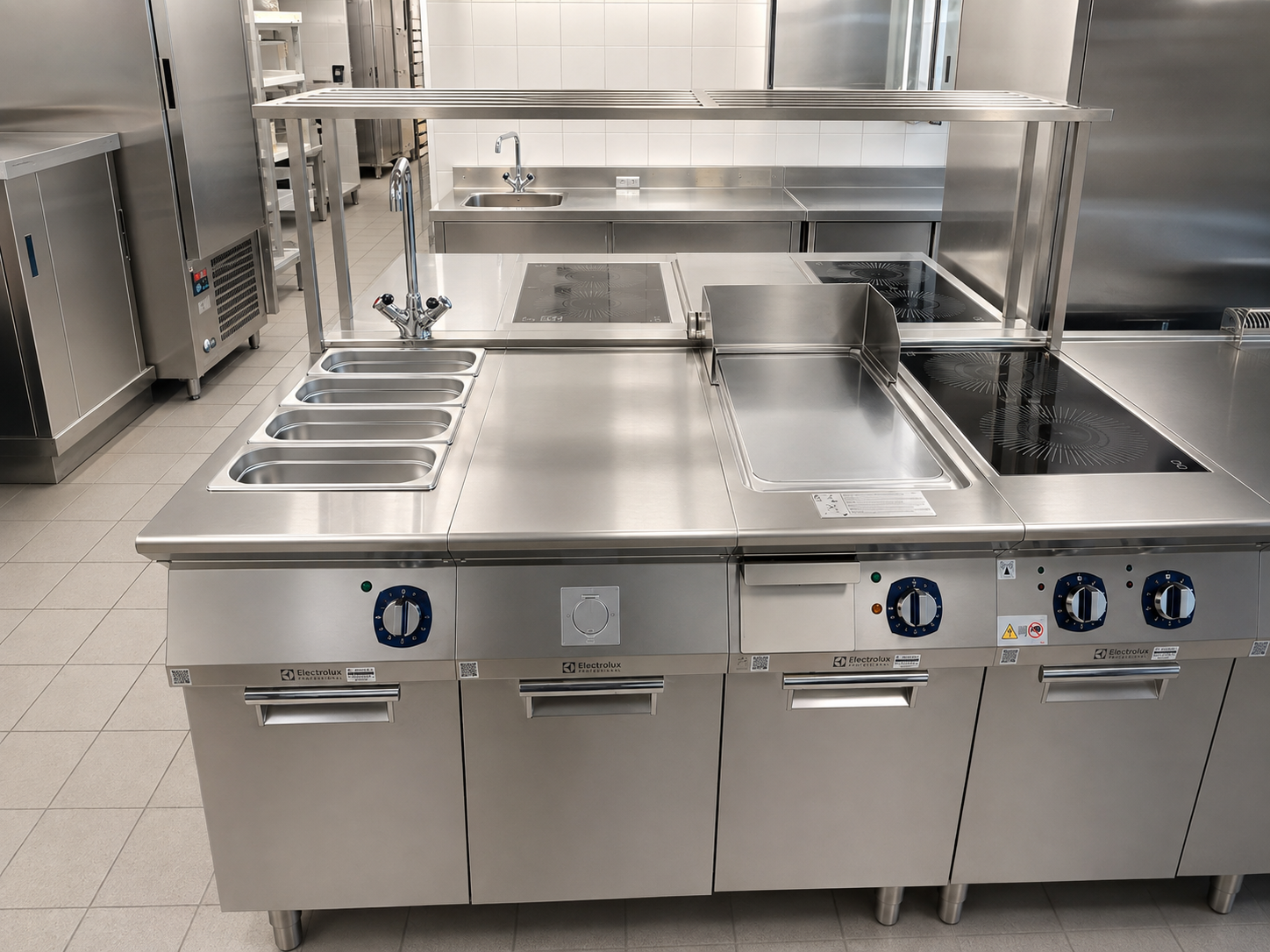 Cuisine professionnelle en inox réalisée par D.Petrillo